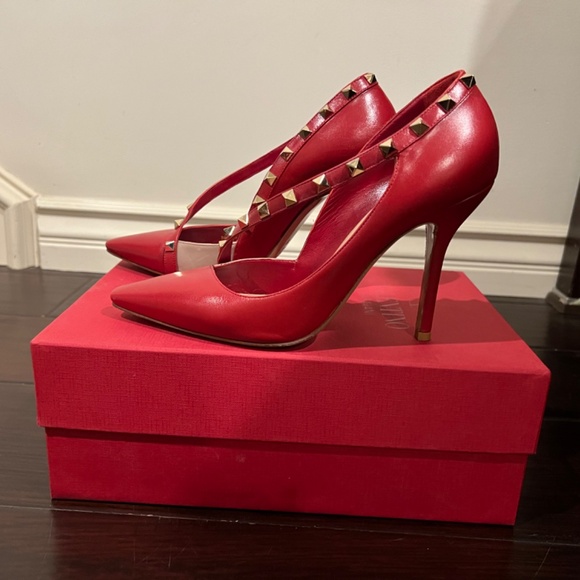 Valentino Garavani Red Rockstud Heels (Size 39) - Picture 2 of 5
